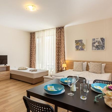 Apartments Flora 1 Burgas Extérieur photo