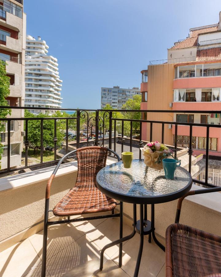 Apartments Flora 1 Burgas Extérieur photo