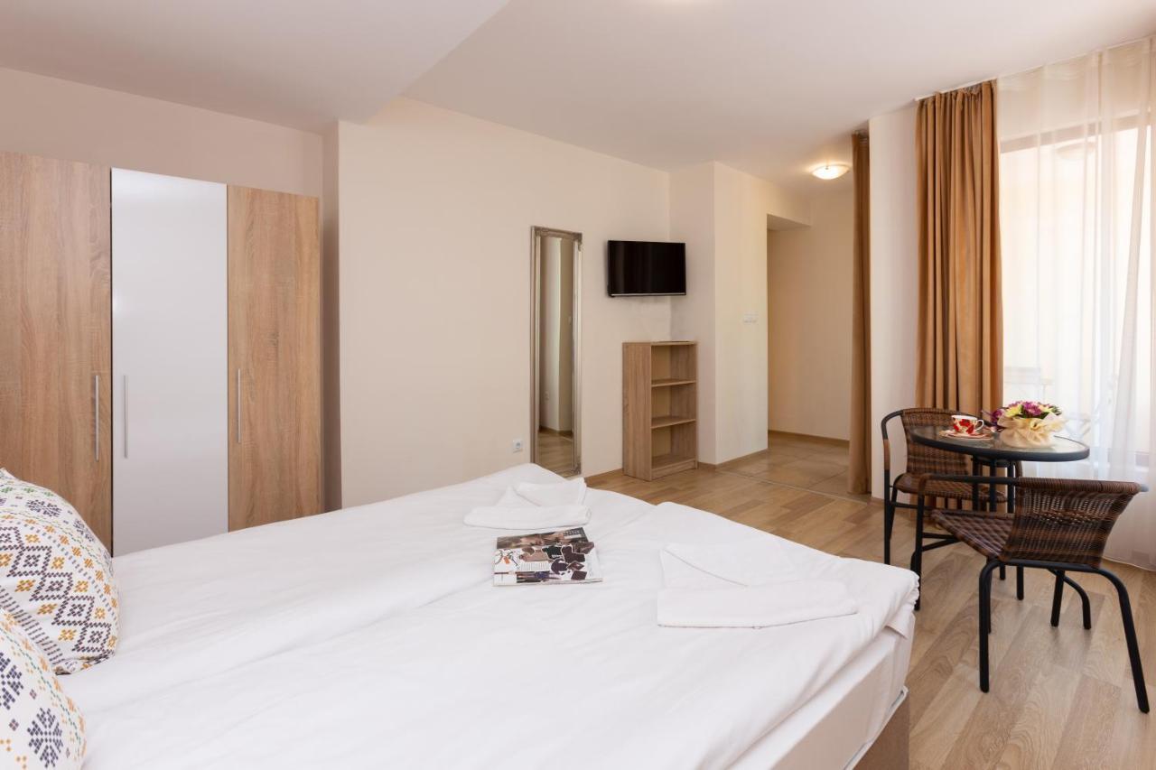 Apartments Flora 1 Burgas Extérieur photo