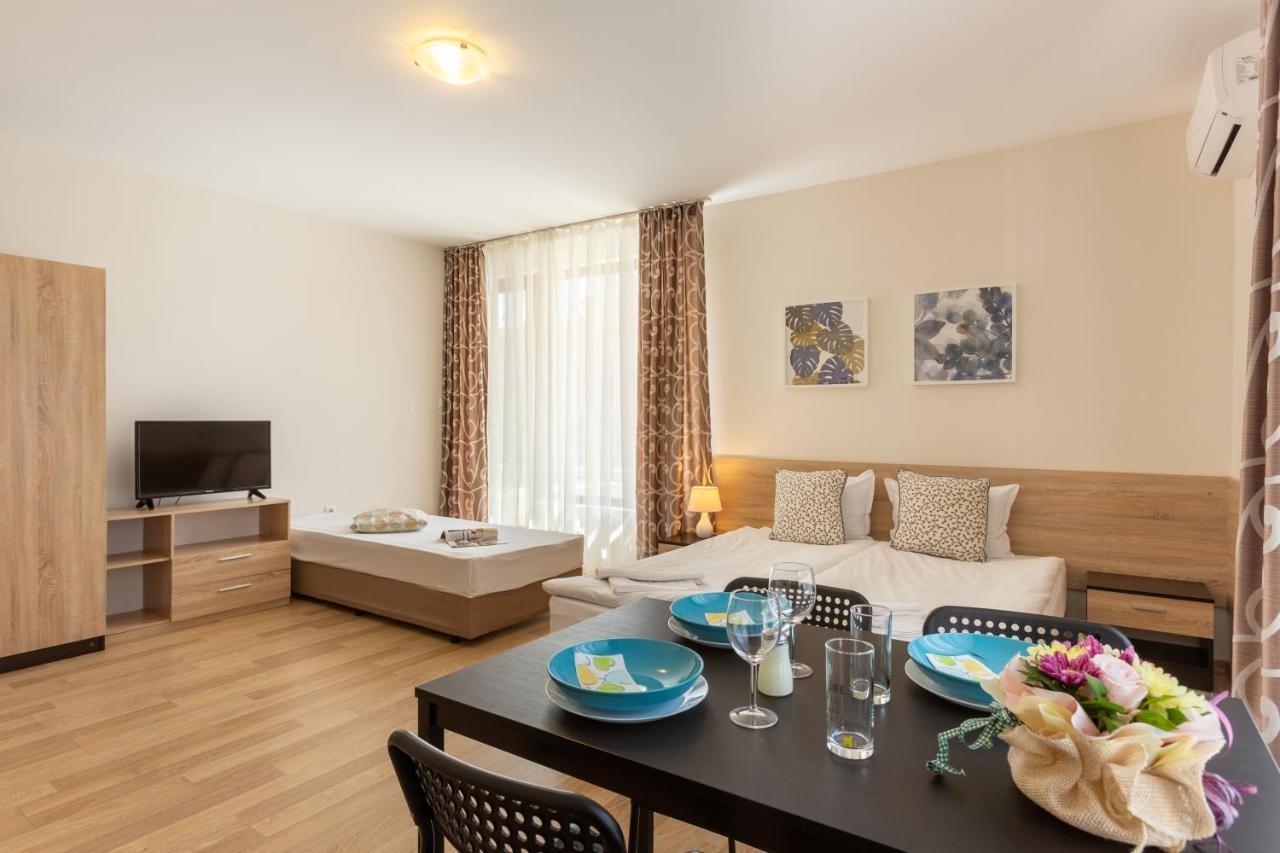 Apartments Flora 1 Burgas Extérieur photo