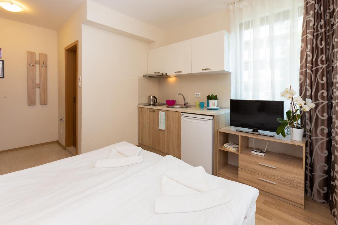 Apartments Flora 1 Burgas Extérieur photo