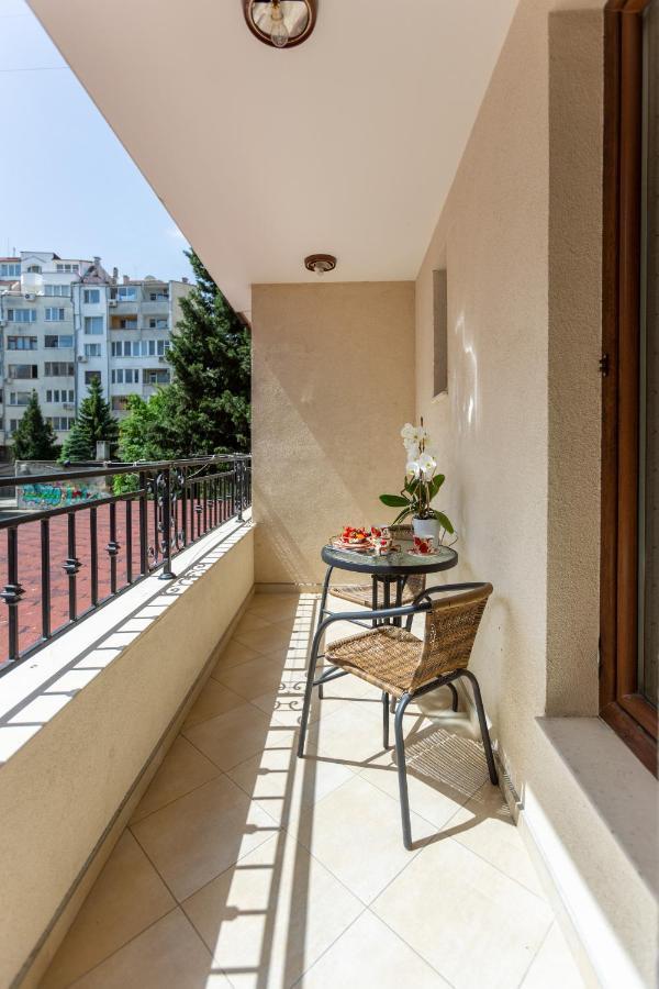 Apartments Flora 1 Burgas Extérieur photo